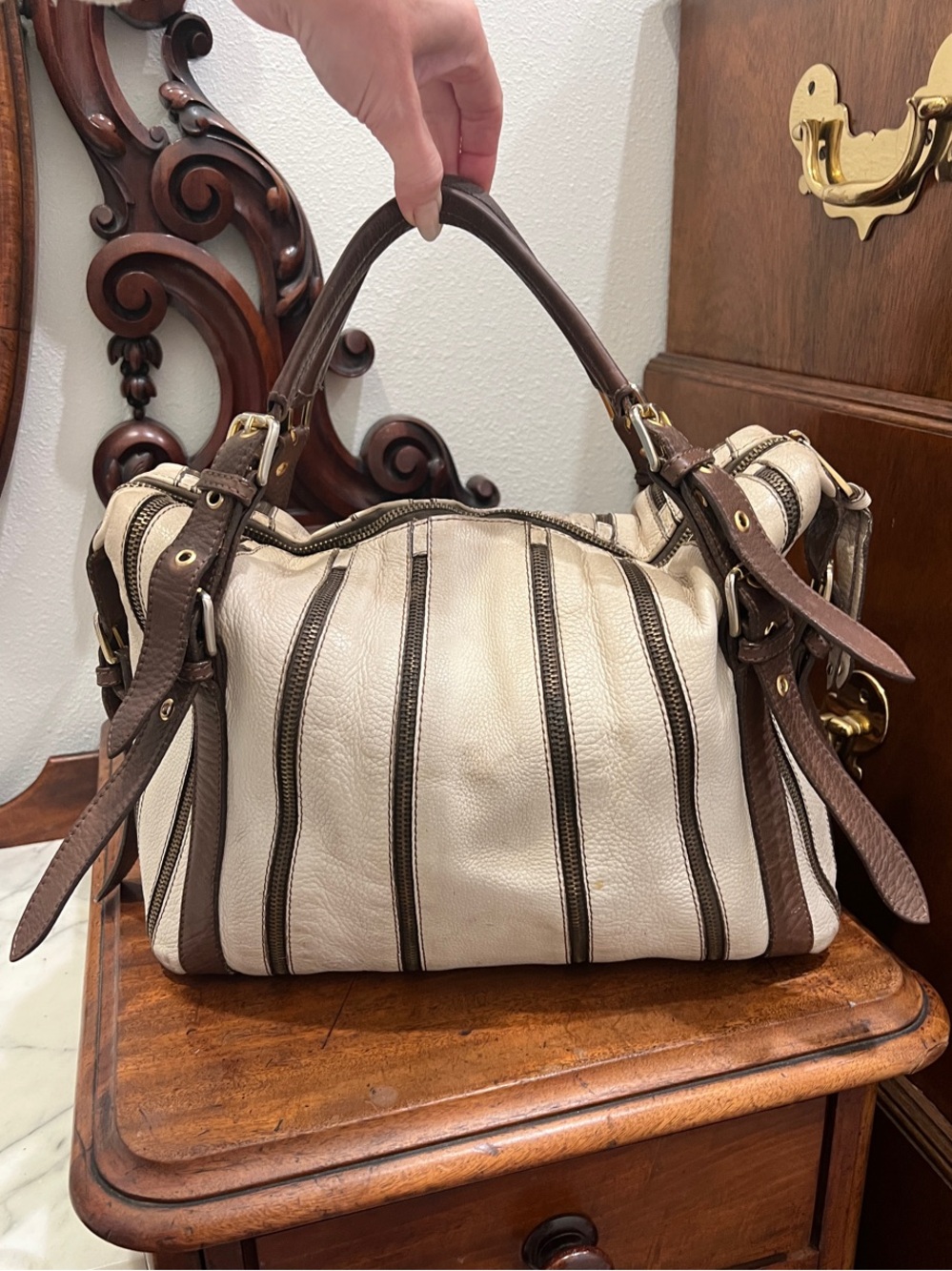 Zibba Cream/Brown Leather Lg Handbag with Zippers Detail